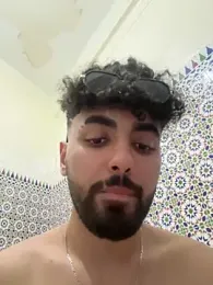 BadgeredPokeweed webcam model stream image