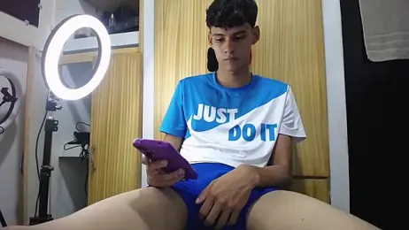 Inako777Boy webcam model stream image