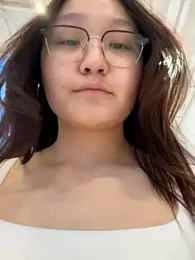KissMeEva webcam model stream image