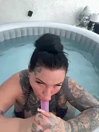 _MelinaCurves_ webcam model stream image