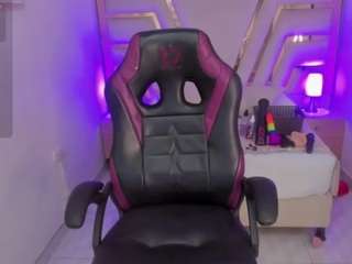 daianatayler webcam model stream image