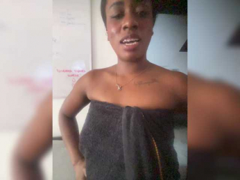 BrianaBrownn webcam model stream image