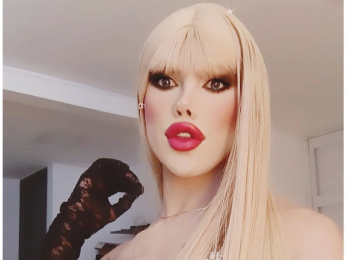 TyraHors webcam model stream image