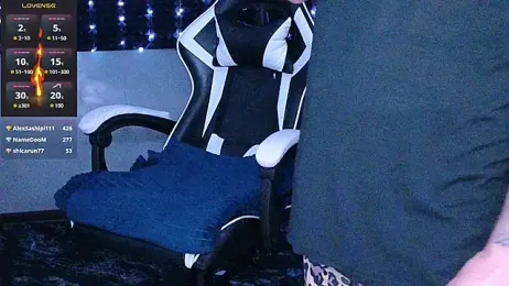 PinkiePie- webcam model stream image