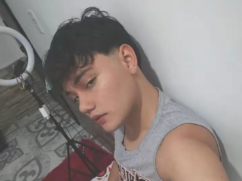 ArturoKlaise webcam model stream image