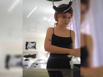 Leah-2 webcam model stream image