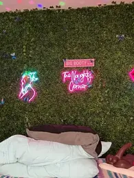 RenaThickAss webcam model stream image