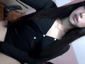 disneycum69_bella webcam model stream image