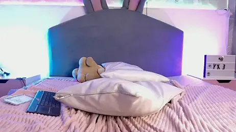 Princeapolo_anki webcam model stream image