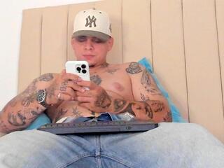 Dennis Munera webcam model stream image