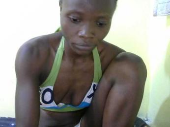 Prettyebony2 webcam model stream image