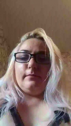 AlinaMoon44 webcam model stream image