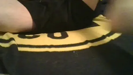 Tom136jr webcam model stream image