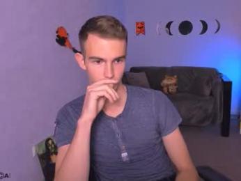 astren_villo webcam model stream image