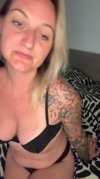 Liv57 webcam model stream image