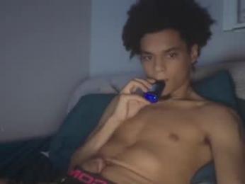 lightskinwithgirth webcam chaturbate model stream image