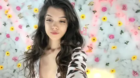 BabyAylin webcam model stream image