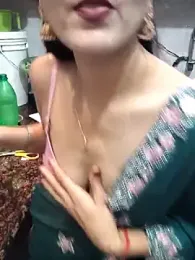 indian_yourshreya69 webcam model stream image