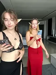 Nura_n_Sarah webcam model stream image