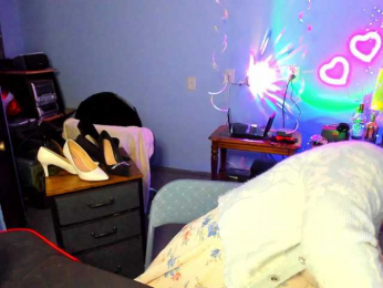 mmmMommy webcam model stream image