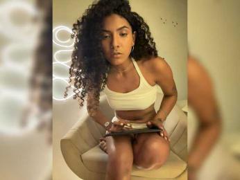 kushgurll webcam bongacams model stream image