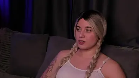ShyBunny1 webcam model stream image