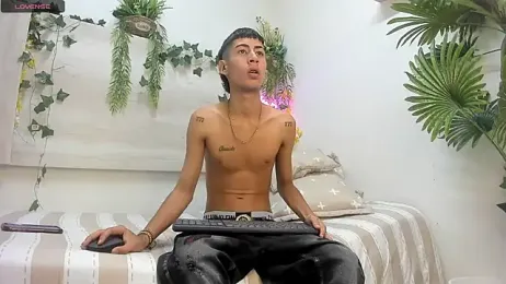 LittleFiree webcam stripchat model stream image