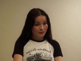 ainsleyeast webcam model stream image