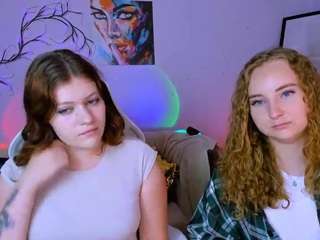 sadly-per webcam model stream image
