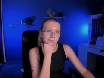 gloria_bubble webcam model stream image