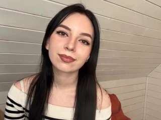 mikkihoversten webcam model stream image