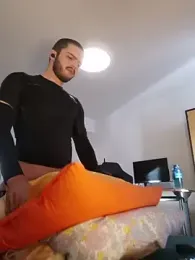 EyesNeverLies webcam model stream image