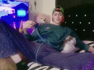 Tyler Thin webcam model stream image