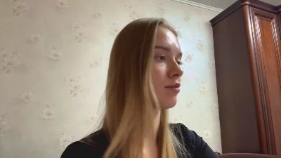 RonniPourvase webcam model stream image