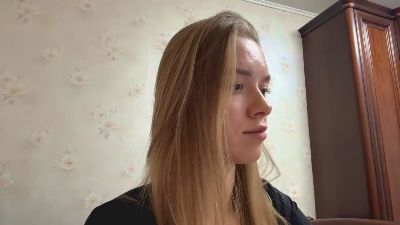 RonniPourvase webcam model stream image