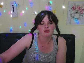 Stacey L webcam model stream image