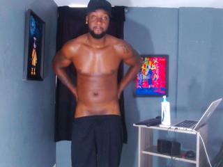 Royal Floas webcam model stream image