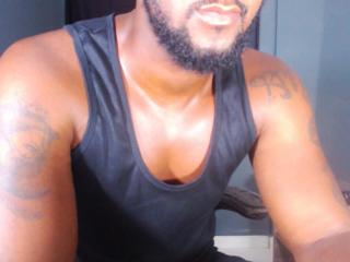 Royal Floas webcam model stream image