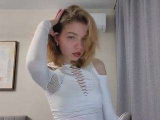 emilyluv webcam model stream image