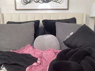 nuana webcam camsoda model stream image