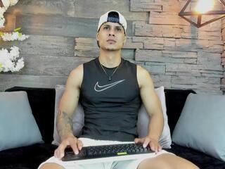 Noah Hunther webcam model stream image