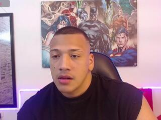 Max Turneer webcam model stream image