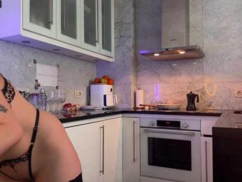 Crystalnova webcam bongacams model stream image