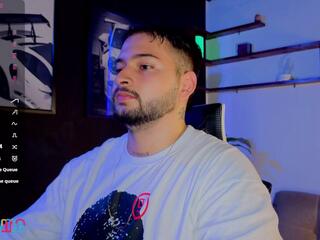 Andreww Brownn webcam flirt4free model stream image