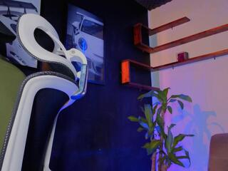 Andreww Brownn webcam model stream image
