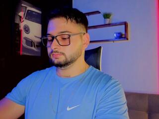 Andreww Brownn webcam model stream image