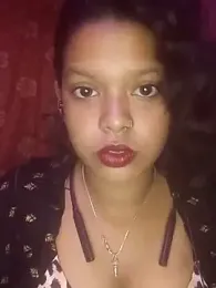 IAMNOTI webcam model stream image