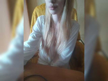 Elza_kom webcam model stream image