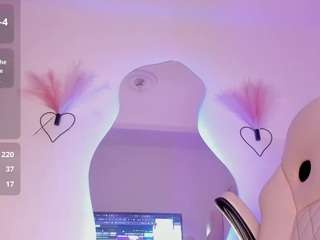 mia-royal webcam camsoda model stream image