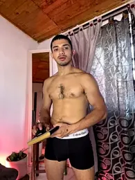 ArturoCardona_ webcam model stream image